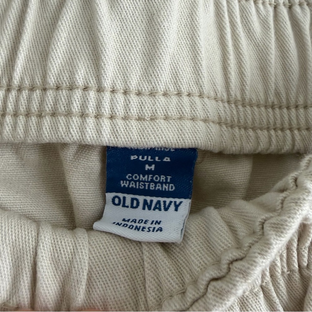 Old Navy Women's Light Cream Elastic-Waist Chinos - Picture 2 of 4